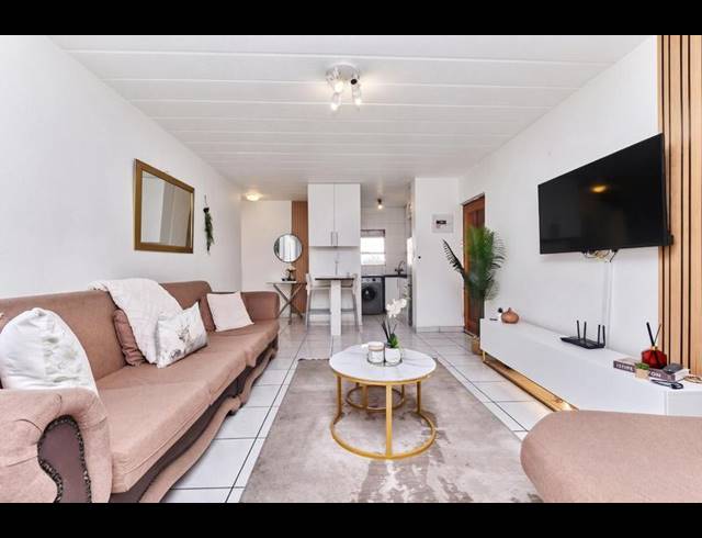 2 BEDROOM APARTMENT FOR SALE IN MORNINGSIDE